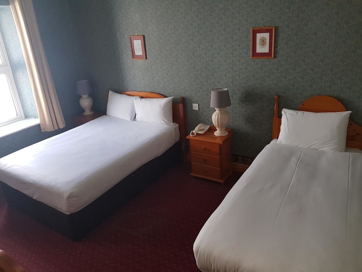 Отель Imperial Hotel Lodge Лисдунварна-20