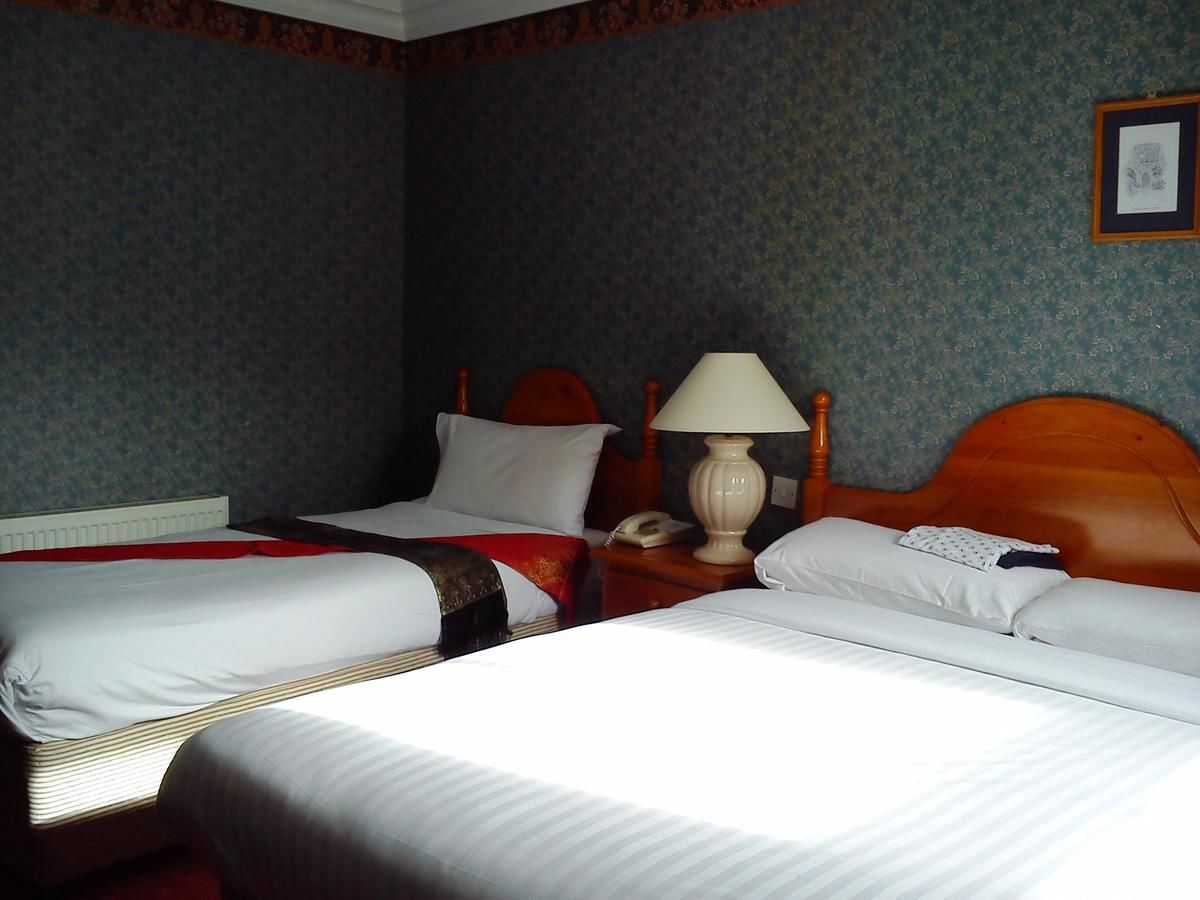 Отель Imperial Hotel Lodge Лисдунварна-28