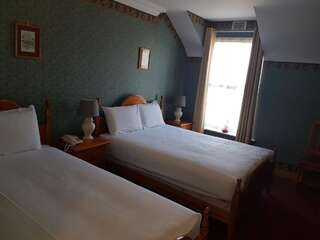 Отель Imperial Hotel Lodge Лисдунварна Двухместный номер с 1 кроватью или 2 отдельными кроватями - В дополнительном здании-11